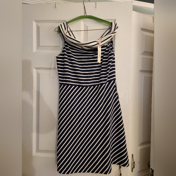 New blue and white dress medium Vinyard Vines - Picture 2 of 2